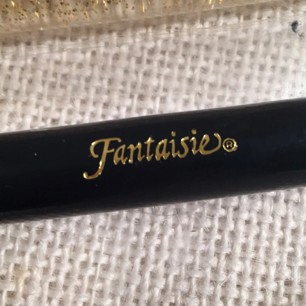 NWOT make-up brush Elizabeth Arden and Fantaisie brand